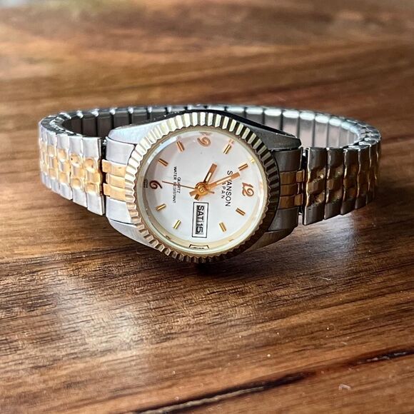 Swanson Japan Two-Tone Quartz Watch – Unisex main image 5